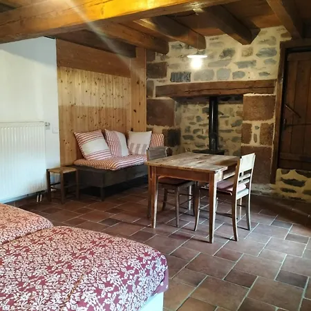 Les Calades Maison d'hôtes Les Estables