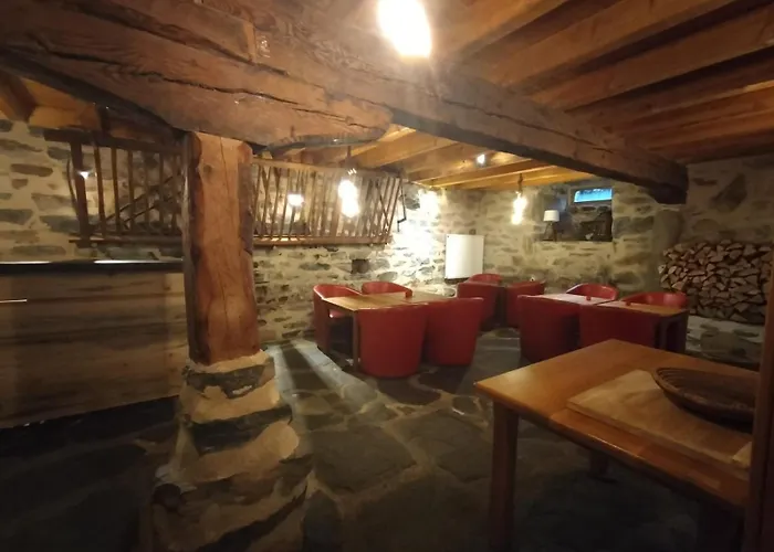 Гостевой дом Les Calades Лез-Эстабль