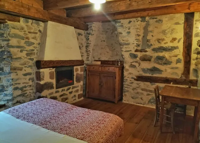 Les Calades Гостевой дом Лез-Эстабль